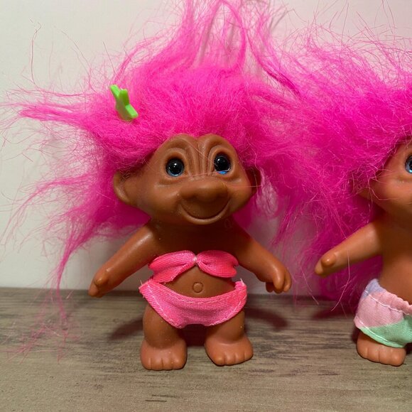 Treasure Trolls Cute Collectible Kids Toys Small Pair Pink Hair Beach Trolls - Picture 5 of 7